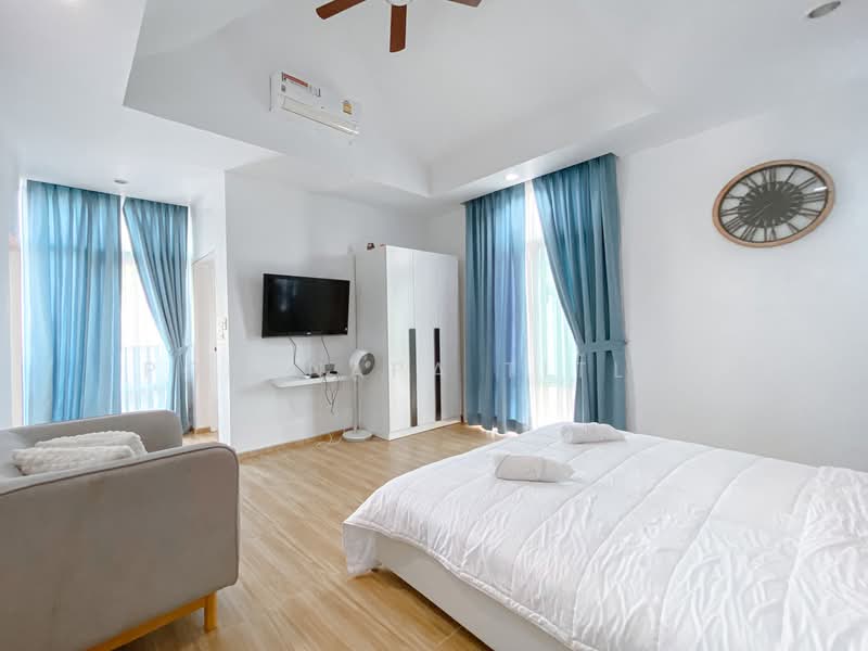 Luxurious 3-Bed in Nagawari Village, Pattaya: Pool, Garden, 14.7 Mil Thb, Chon Buri (Pattaya), Na Chom Thian, Sattahip, Chon Buri (Pattaya), 3 Bedrooms, 230 sqm, Single Detached House For Sale, by Pornnapa Titloi, 500284951 - DDproperty.com