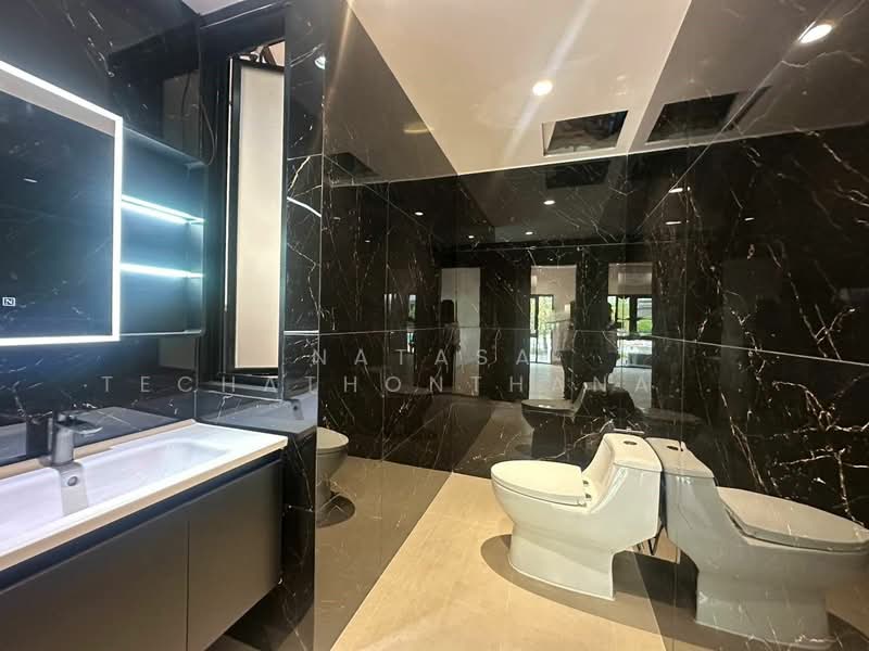 Regent 71 Place, Bangkok, Phra Kanong Nua, Watthana, Bangkok, 4 Bedrooms, 350 sqm, Townhouse For Rent, by Natasa Techathonthanakhun, 500284958 - DDproperty.com