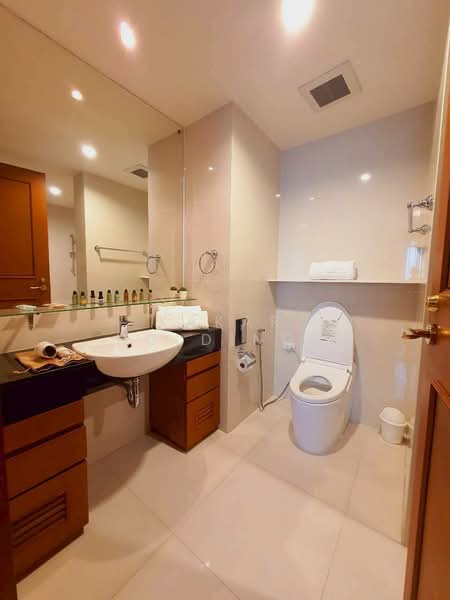 Schloss at Thonglor, Bangkok, Thonglor Soi 16, Khlong Tan Nua, Watthana, Bangkok, 2 Bedrooms, 90 sqm, Condo For Rent, by Kakar Holdings, 500284983 - DDproperty.com
