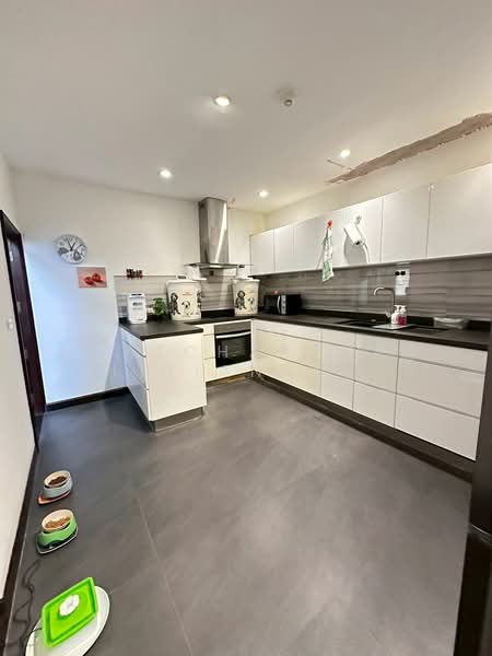 Asoke Towers, Bangkok, Sukhumvit 21 Road, Khlongtoei Nua, Watthana, Bangkok, 3 Bedrooms, 501 sqm, Condo For Sale, by Phatcharanan Kittiananchat, 500285048 - DDproperty.com