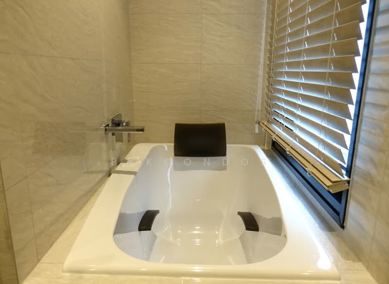 Maru Ekkamai 2, Bangkok, 70-5 Sukhumvit 63 Road, Phra Kanong Nua, Watthana, Bangkok, 2 Bedrooms, 76 sqm, Condo For Rent, by BKKCONDOS, 500285067 - DDproperty.com