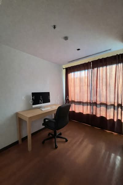 The Lofts Yennakart, Bangkok, 366 ์Soi Nang Linchi Yenakat Road, Chong Nonsi, Yan Nawa, Bangkok, 2 Bedrooms, 68 sqm, Condo For Sale, by Khlueanphon Nukulsirisak, 500285113 - DDproperty.com