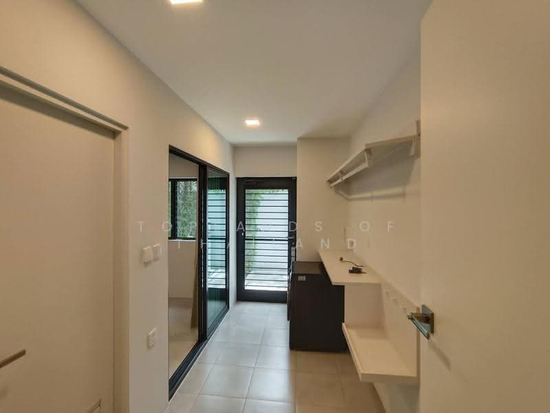 VIVE Krungthep Kreetha, Bangkok, Krungthep Kreetha Road, Saphan Sung, Bangkok, 4 Bedrooms, 421 sqm, Single Detached House For Rent, by TopLands of Thailand, 500285115 - DDproperty.com