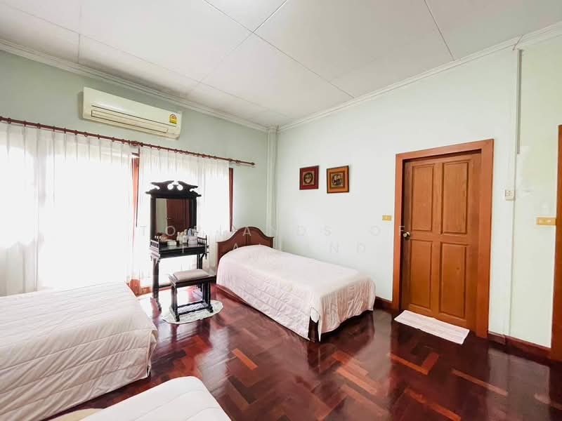 ให้เช่า สนามกอล์ฟเมืองเอก หลังบ้านติดน้ำ อ.ปทุมธานี (วิวสนามกอล์ฟ) 375 ตร.ว. 4 นอน 4 น้ำ 550 ตร.ม., Pathum Thani, นาวงประชาพัฒนา, Lak Hok, Muang Pathum Thani, Pathum Thani, 4 Bedrooms, 550 sqm, Single Detached House For Rent, by TopLands of Thailand, 500285156 - DDproperty.com