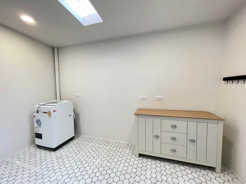 Altitude Kraf Bangna, Samut Prakan, 159 Moo 12, Liap Klong Luang Phaeng Road, Bang Kaeo, Bang Plee, Samut Prakan, 3 Bedrooms, 132 sqm, Townhouse For Rent, by Kakar Holdings, 500285207 - DDproperty.com