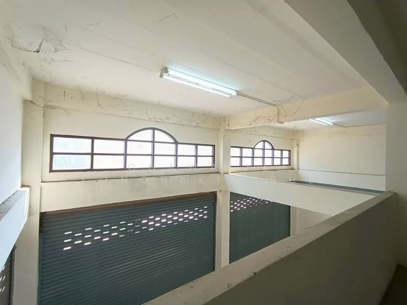 Bargain! 3.5-story, 2-unit commercial building with rooftop for sale in Pathumporn Village., Pathum Thani, Bang Luang, Muang Pathum Thani, Pathum Thani, , 450 sqm, Shophouse For Sale, by CHAWALIT KONGSAKPAIBUL, 500285260 - DDproperty.com