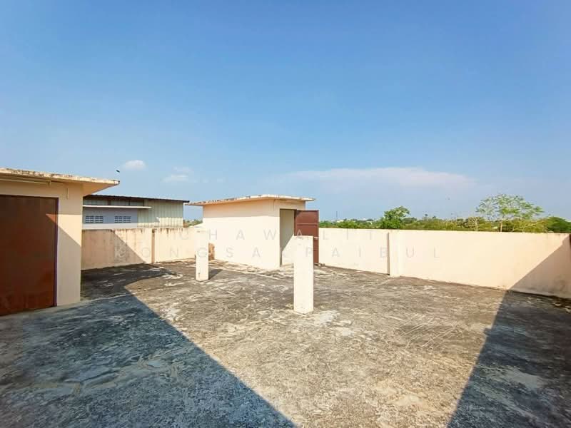 Bargain! 3.5-story, 2-unit commercial building with rooftop for sale in Pathumporn Village., Pathum Thani, Bang Luang, Muang Pathum Thani, Pathum Thani, , 450 sqm, Shophouse For Sale, by CHAWALIT KONGSAKPAIBUL, 500285260 - DDproperty.com