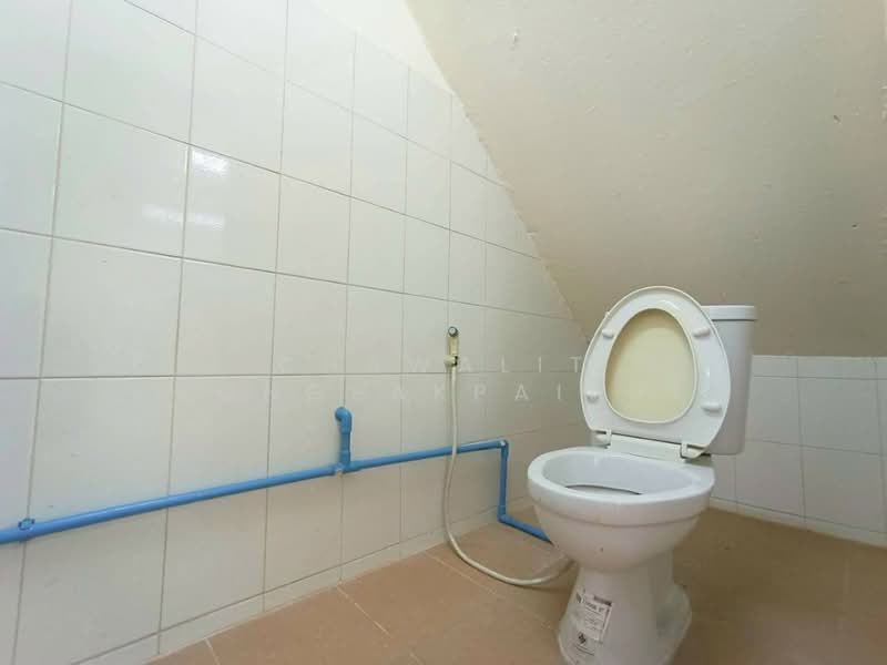 Bargain! 3.5-story, 2-unit commercial building with rooftop for sale in Pathumporn Village., Pathum Thani, Bang Luang, Muang Pathum Thani, Pathum Thani, , 450 sqm, Shophouse For Sale, by CHAWALIT KONGSAKPAIBUL, 500285260 - DDproperty.com