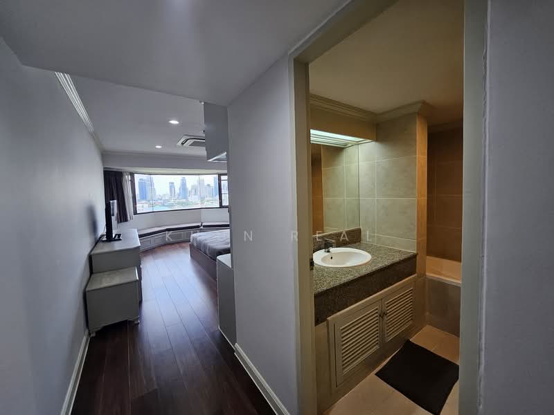 Baan Suanpetch, Bangkok, 18 Soi Sukhumvit 39, Khlong Tan Nua, Watthana, Bangkok, 2 Bedrooms, 135 sqm, Condo For Rent, by Khun Real, 500285301 - DDproperty.com