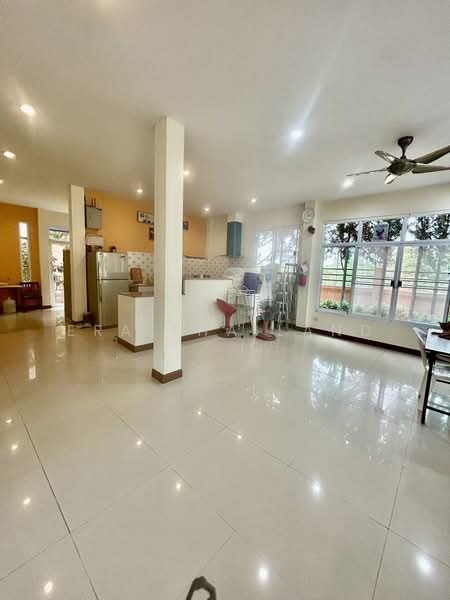 ขาย - ขายโรงแรม 19 ห้องนอน ใกล้ ใกล้ถนนธนะรัชต์, นครราชสีมา