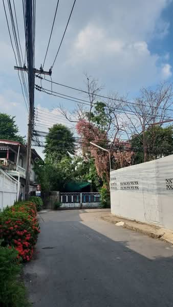 ที่ดิน ซอยอ่อนนุช 11 ตรงข้าม อ่อนนุช พลาซ่า, กรุงเทพ, พระโขนง, คลองเตย, กรุงเทพ, 576 ตร.ม., ที่ดิน ขาย, โดย Chayanoot, 500285332 - DDproperty.com