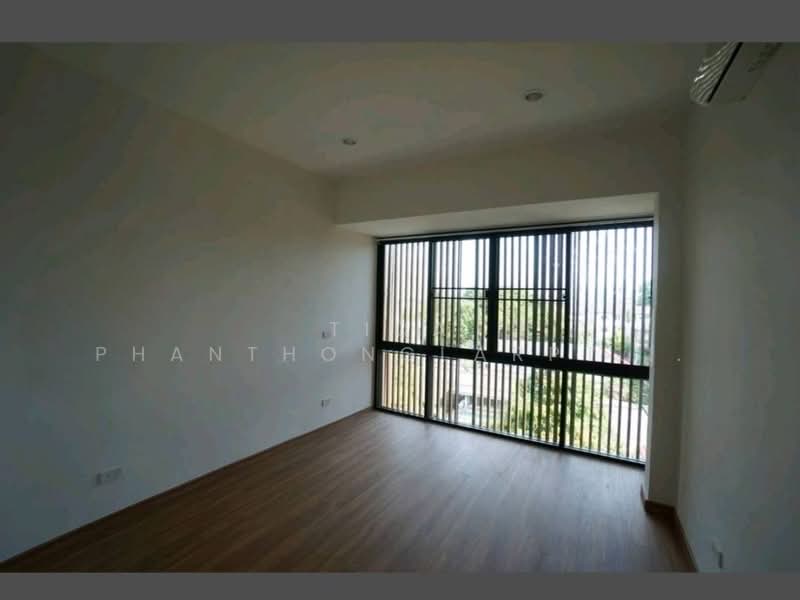 For Rent - Ratchada's new 4-storey Ratchada 32-storey home office near Ratchada Ladprao Subway., Bangkok