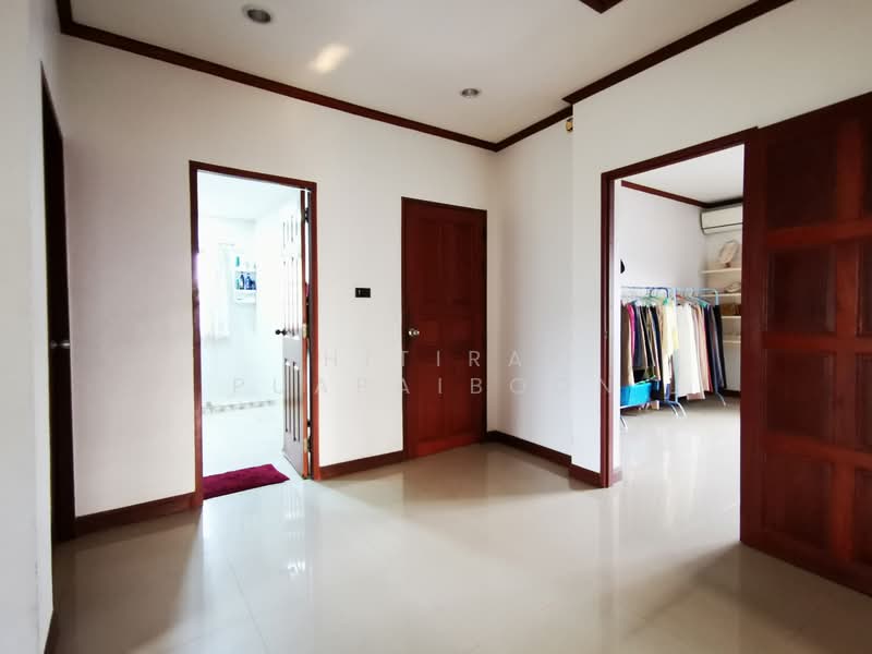 Sale Land, House & Warehouse, Strategic Location at Rom Klao 72, Bangkok, เคหะร่มเกล้า, Rat Phatthana, Saphan Sung, Bangkok, , 960 sqm, Warehouse/Factory For Sale, by Thitirat Puapaiboon, 500285349 - DDproperty.com