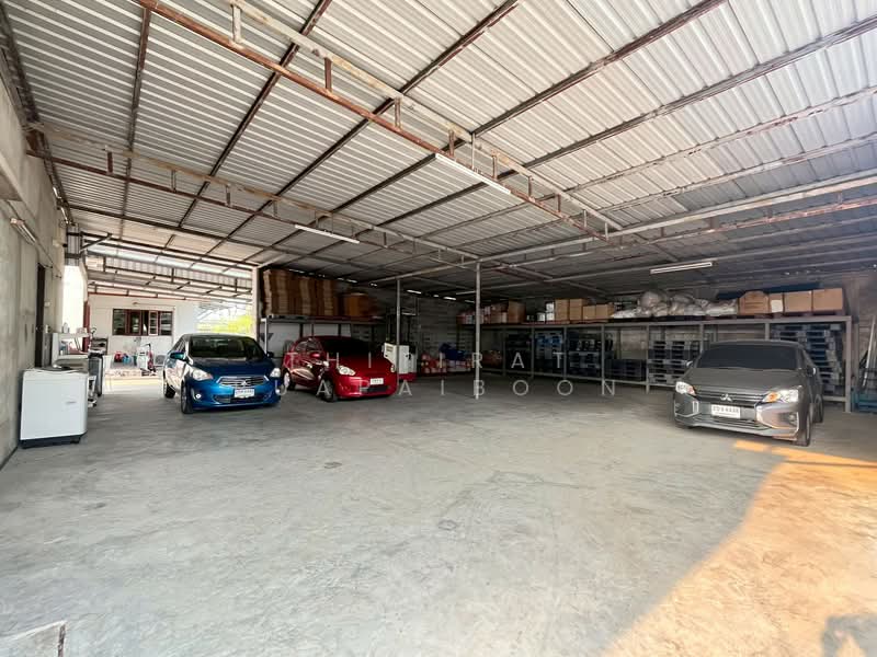 Sale Land, House & Warehouse, Strategic Location at Rom Klao 72, Bangkok, เคหะร่มเกล้า, Rat Phatthana, Saphan Sung, Bangkok, , 960 sqm, Warehouse/Factory For Sale, by Thitirat Puapaiboon, 500285349 - DDproperty.com