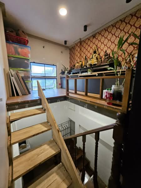 Cheap Large Single House with Private Pool + Solar Cells in Prime Location Soi Wat Lad Pla Duk, Nonthaburi, Bang Khu Rat, Bang Bua Thong, Nonthaburi, 4 Bedrooms, 350 sqm, Single Detached House For Sale, by ขายถูกบ้านเดี่ยวหลังใหญ่ ฟังก์ชันล้น มีสระว่ายน้ำส่วนตัว+โซล่าเซลล์ ทำเลดี ซอยวัดลาดปลาดุก, 500285354 - DDproperty.com