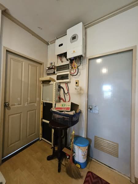 Cheap Large Single House with Private Pool + Solar Cells in Prime Location Soi Wat Lad Pla Duk, Nonthaburi, Bang Khu Rat, Bang Bua Thong, Nonthaburi, 4 Bedrooms, 350 sqm, Single Detached House For Sale, by ขายถูกบ้านเดี่ยวหลังใหญ่ ฟังก์ชันล้น มีสระว่ายน้ำส่วนตัว+โซล่าเซลล์ ทำเลดี ซอยวัดลาดปลาดุก, 500285354 - DDproperty.com