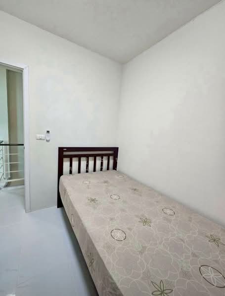 Baan Pruksa 86/1 Ladkrabang-Suvarnabhumi : บ้านพฤกษา 86/1 ลาดกระบัง-สุวรรณภูมิ, สมุทรปราการ, ถ.ลาดกระบัง, ศีรษะจรเข้น้อย, บางเสาธง, สมุทรปราการ, 120 ตร.ม., ทาวน์เฮ้าส์ ให้เช่า, โดย บุษบา รัตนวงษ์ชัย, 500285360 - DDproperty.com