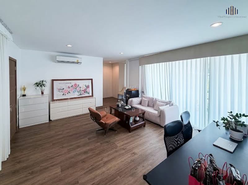 New Corner Unit! 84 sq.wah – Luxury 3-storey detached house with private lift in Rama 9 Soi 55!, Bangkok, Suan Luang, Suan Luang, Bangkok, 4 Bedrooms, 520 sqm, Single Detached House For Rent, by บ้านใหม่ หลังมุม 84 ตร.วา ! ปล่อยเช่าบ้านเดี่ยวหรู 3 ชั้นพร้อมลิฟต์พรีเมียม ย่านพระราม 9 ซอย 55, 500285361 - DDproperty.com