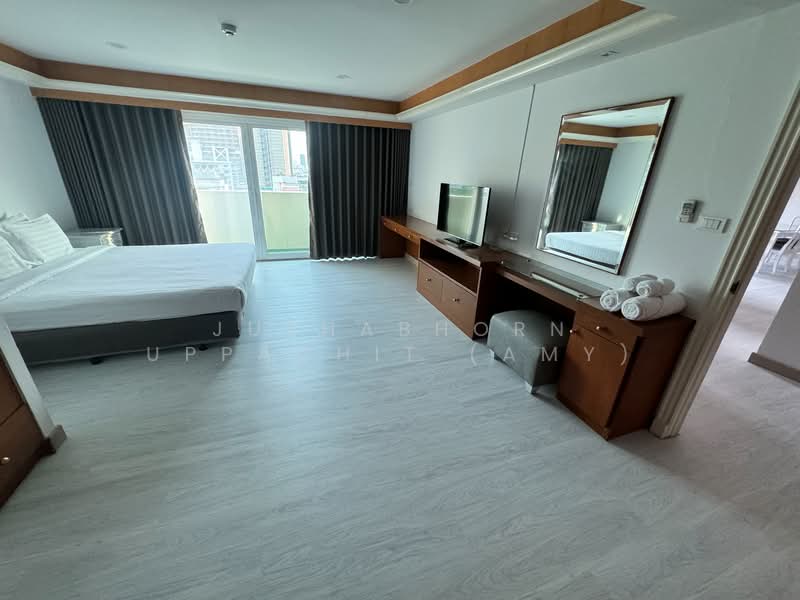 Chaidee Mansion, Bangkok, 75-7 Soi Sukhumvit 11, Khlongtoei Nua, Watthana, Bangkok, 2 Bedrooms, 200 sqm, Condo For Rent, by Juthabhorn Uppachit (Amy), 500285366 - DDproperty.com