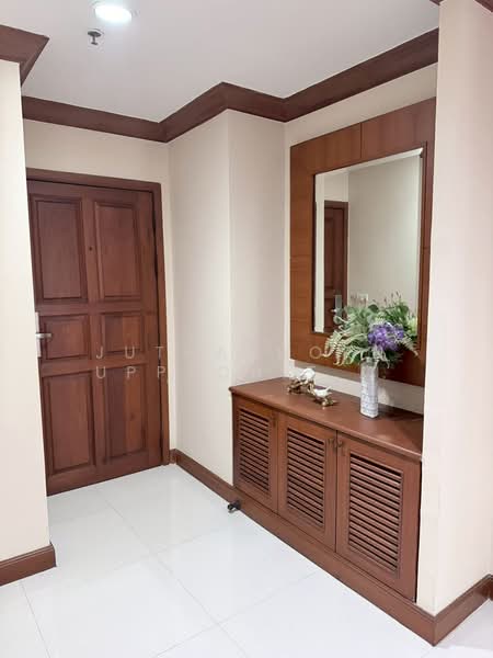 G.P. Grande Tower, Bangkok, 55 Sukhumvit 23, Khlongtoei Nua, Watthana, Bangkok, 3 Bedrooms, 260 sqm, Condo For Rent, by Juthabhorn Uppachit (Amy), 500285374 - DDproperty.com
