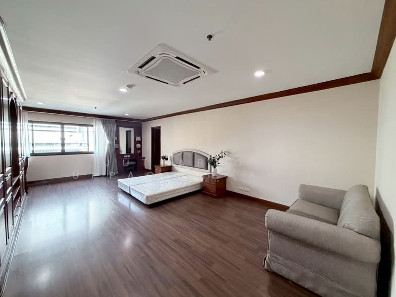 G.P. Grande Tower, Bangkok, 55 Sukhumvit 23, Khlongtoei Nua, Watthana, Bangkok, 3 Bedrooms, 260 sqm, Condo For Rent, by Juthabhorn Uppachit (Amy), 500285374 - DDproperty.com