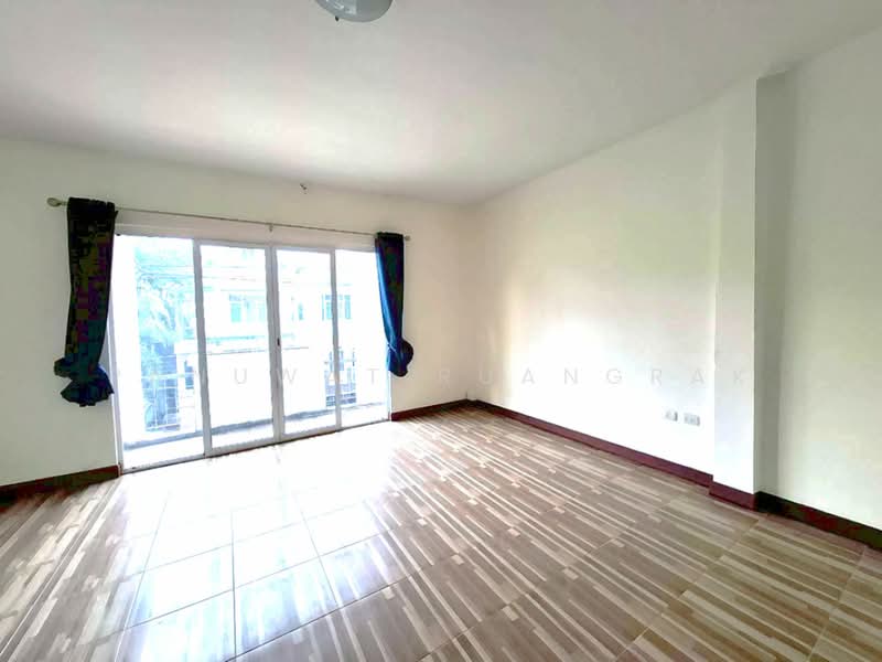 Busarin Rangsit, Pathum Thani, Khu Khot, Lam Luk Ka, Pathum Thani, 8 Bedrooms, 380 sqm, Townhouse For Sale, by Panuwat Ruangrak, 500285410 - DDproperty.com