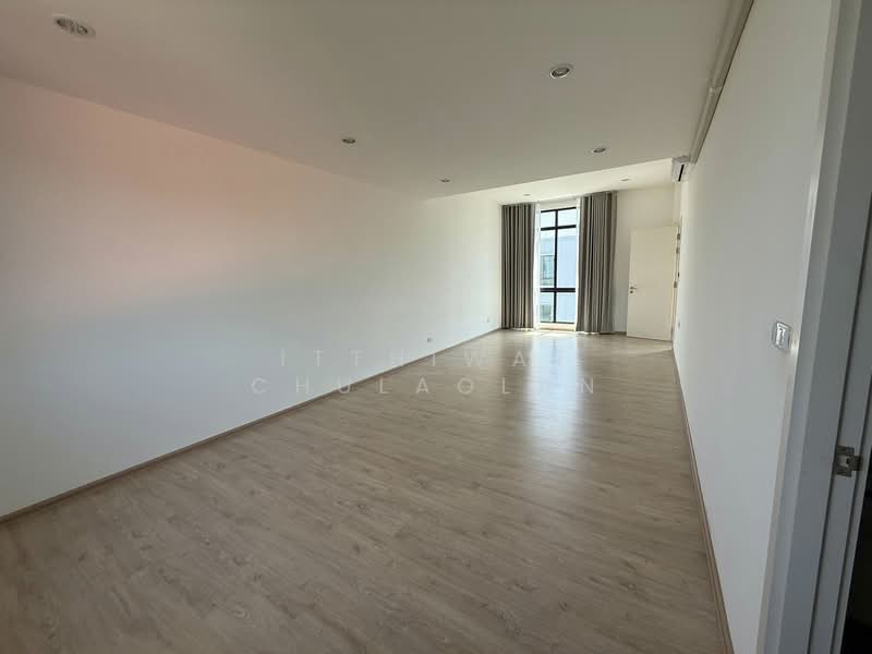Estara Haven Pattanakan 20, Bangkok, Phatthanakan 20, Phatthanakan Road, Suan Luang, Bangkok, 3 Bedrooms, 200 sqm, Townhouse For Sale, by Itthiwat Chulaolan, 500285419 - DDproperty.com