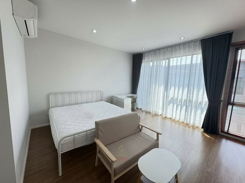 Baan Klang Muang Rama 9-Krungthep Kreetha, Bangkok, Soi Kanchanaphisek 23, Saphan Sung, Saphan Sung, Bangkok, 3 Bedrooms, 152 sqm, Townhouse For Rent, by Charinthip Phungalong, 500285434 - DDproperty.com