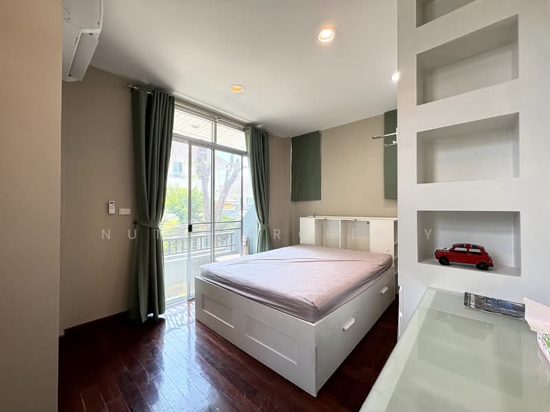 Pornpailin Sukhumvit 101/1, Bangkok, Bang Chak, Phra Khanong, Bangkok, 3 Bedrooms, 290 sqm, Single Detached House For Rent, by Nutty Property, 500285441 - DDproperty.com