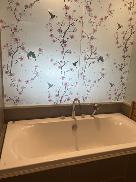 Siri At Sukhumvit, Bangkok, 902 Sukhumvit Road, Phra Kanong, Khlong Toei, Bangkok, 2 Bedrooms, 68 sqm, Condo For Rent, by Waiyawut Kwanmongkhol, 500285467 - DDproperty.com