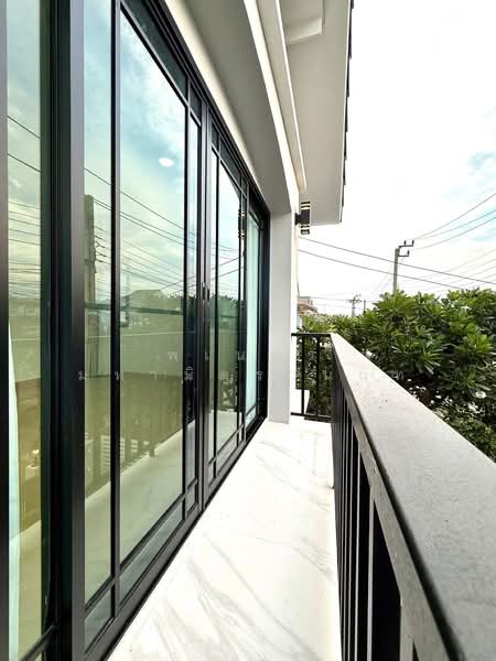 หมู่บ้านทิพธนา, Bangkok, Lak Song, Bang Khae, Bangkok, 4 Bedrooms, 250 sqm, Single Detached House For Sale, by พเนตร มหามิตรานนท์, 500285476 - DDproperty.com