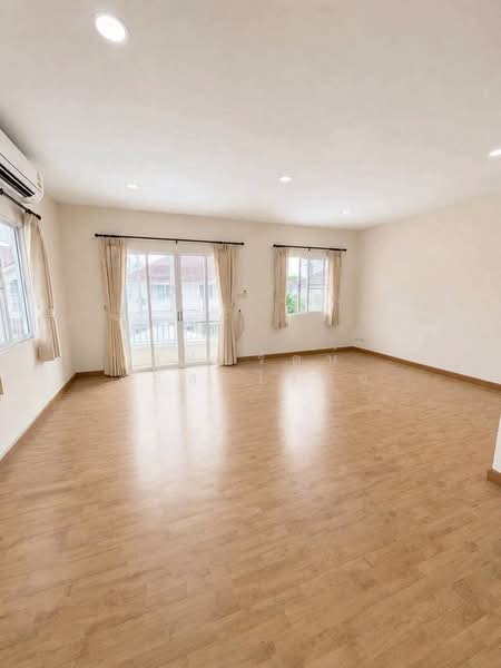 Karnkanok Ville 4,, Chiang Mai, สันกำแพงสายใหม่, San Kamphaeng, San Kamphaeng, Chiang Mai, 5 Bedrooms, 210 sqm, Single Detached House For Sale, by หทัยรัตน์ จรัสอุไรสิน, 500285494 - DDproperty.com