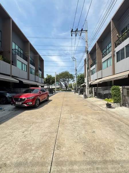 Baan Klang Muang Rama 9-Krungthep Kreetha : บ้านกลางเมือง พระราม 9-กรุงเทพกรีฑา, กรุงเทพ, ซอยกาญจนาภิเษก 23, สะพานสูง, สะพานสูง, กรุงเทพ, 152 ตร.ม., ทาวน์เฮ้าส์ ให้เช่า, โดย Forty-Six Real Estate Group, 500285497 - DDproperty.com