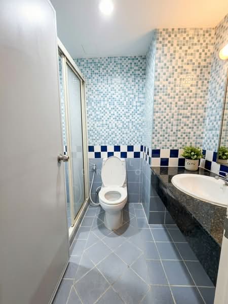 Lumpini Place Suanplu-Sathorn, Bangkok, 435-112 Suan Plu, Thung Maha Mek, Sathon, Bangkok, 2 Bedrooms, 48 sqm, Condo For Rent, by Eastblue Horizon, 500285581 - DDproperty.com