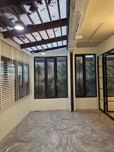 อาคารให้เช่า สาทร บางรัก : Buildings for rent in Sathorn, Bang Rak, Bangkok, Thung Maha Mek, Sathon, Bangkok, , 250 sqm, Shophouse For Rent, by TOAH T., 500285645 - DDproperty.com