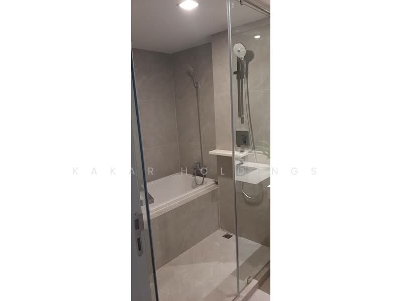 Piya Apartment Sukhumvit 15 : ปิยะ อพาร์ทเม้นท์ สุขุมวิท 15, กรุงเทพ, 99 สุขุมวิท 15, คลองเตยเหนือ, วัฒนา, กรุงเทพ, 99 ตร.ม., คอนโด ให้เช่า, โดย Kakar Holdings, 500285718 - DDproperty.com