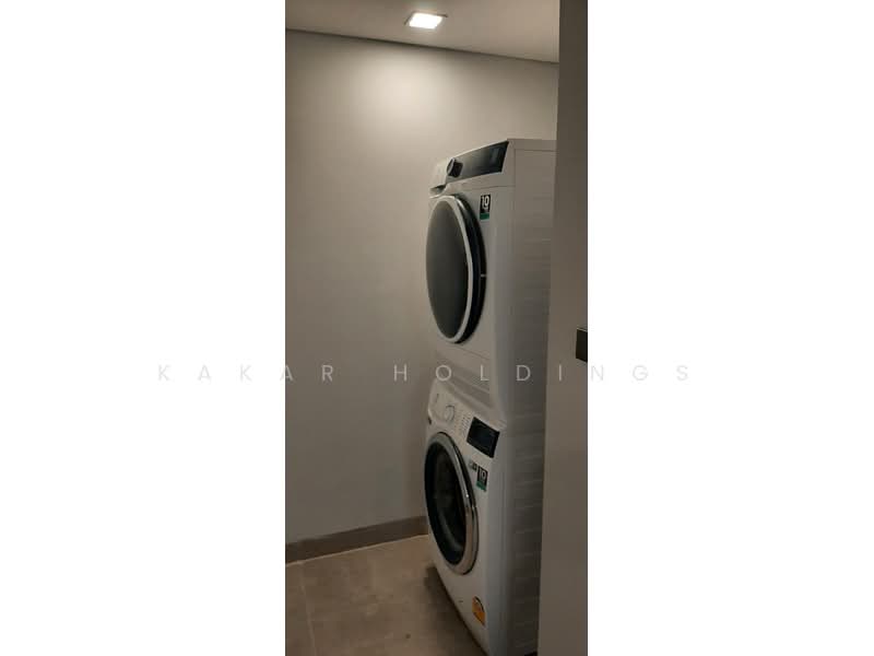 Piya Apartment Sukhumvit 15 : ปิยะ อพาร์ทเม้นท์ สุขุมวิท 15, กรุงเทพ, 99 สุขุมวิท 15, คลองเตยเหนือ, วัฒนา, กรุงเทพ, 99 ตร.ม., คอนโด ให้เช่า, โดย Kakar Holdings, 500285718 - DDproperty.com
