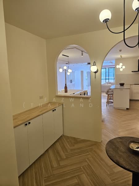 Las Colinas, Bangkok, Sukhumvit 21 Road, Khlongtoei Nua, Watthana, Bangkok, 3 Bedrooms, 200 sqm, Condo For Rent, by Fazwaz (Thailand) Co., Ltd., 500285725 - DDproperty.com