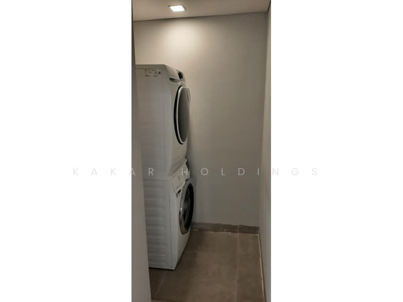 ให้เช่า - Piya Apartment Sukhumvit 15 : ปิยะ อพาร์ทเม้นท์ สุขุมวิท 15, กรุงเทพ