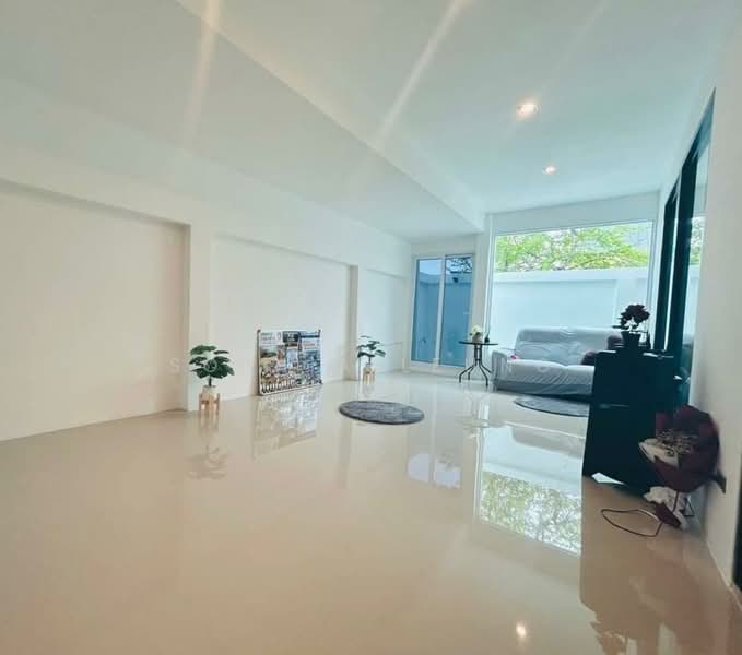 Pool Villa at Pattaya Chonburi, Chon Buri (Pattaya), Nong Pru, Bang Lamung (Pattaya), Chon Buri (Pattaya), 4 Bedrooms, 123 sqm, Villa For Sale, by Sophia Leung, 500285746 - DDproperty.com