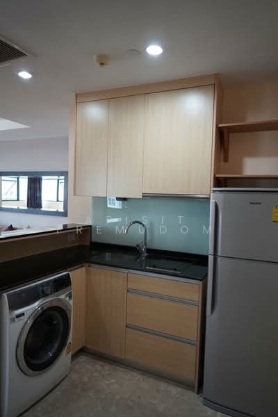 Sathorn Gardens, Bangkok, 39 South Sathorn Road, Thung Maha Mek, Sathon, Bangkok, 1 Bedroom, 78 sqm, Condo For Rent, by Apisit Premudom, 500285778 - DDproperty.com