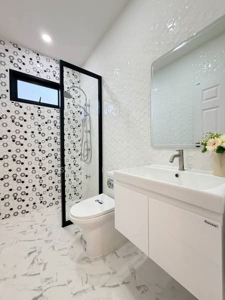 3-BR House, Chon Buri (Pattaya), Nong Pru, Bang Lamung (Pattaya), Chon Buri (Pattaya), 3 Bedrooms, 216 sqm, Single Detached House For Sale, by Tanawan Surichai, 500285853 - DDproperty.com