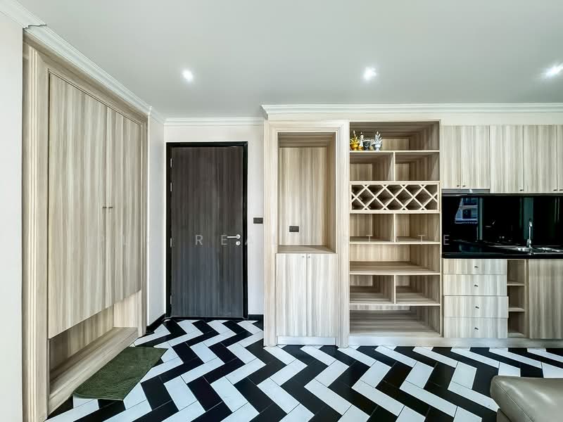 Venetian Signature Condo Resort Pattaya : เวเนเชี่ยน ซิกเนเจอร์ คอนโด รีสอร์ท พัทยา, ชลบุรี, ถ.นาจอมเทียน, หนองปรือ, บางละมุง, ชลบุรี, 64 ตร.ม., คอนโด ขาย, โดย PLC real estate, 500285897 - DDproperty.com