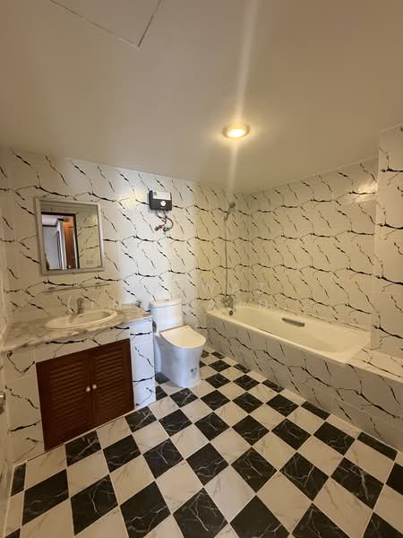 Le Premier 2, Bangkok, Soi Sukhumvit 59, Khlong Tan Nua, Watthana, Bangkok, 2 Bedrooms, 123 sqm, Condo For Rent, by Fazwaz (Thailand) Co., Ltd., 500285936 - DDproperty.com