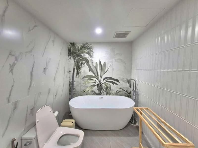 Baan Suanpetch, Bangkok, 18 Soi Sukhumvit 39, Khlong Tan Nua, Watthana, Bangkok, 2 Bedrooms, 135 sqm, Condo For Rent, by Apisit Premudom, 500285939 - DDproperty.com
