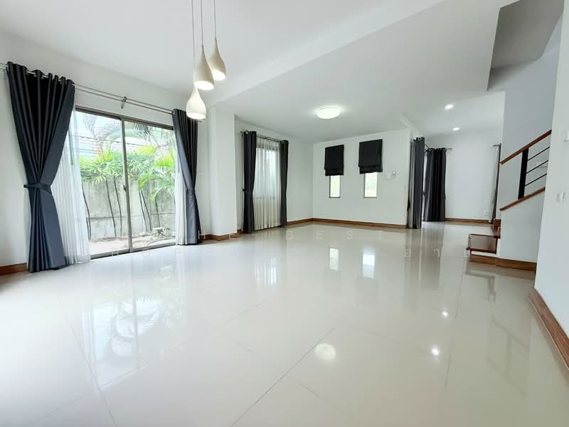 Life Garden Home (Rong Po) : ไลฟ์ การ์เด้น โฮม (โรงโป๊ะ), ชลบุรี, ตะเคียนเตี้ย, บางละมุง, ชลบุรี, 208 ตร.ม., บ้านเดี่ยว ขาย, โดย The Best Property   อาย, 500285946 - DDproperty.com