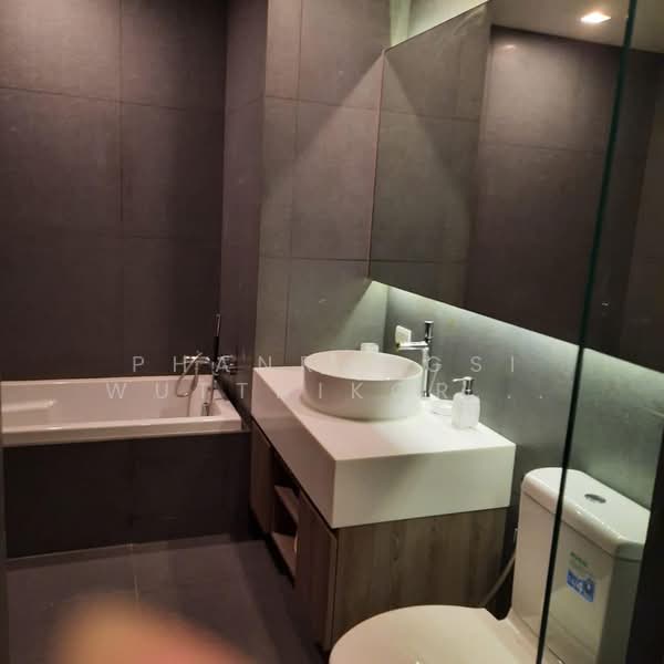 Trapezo Sukhumvit 16 : ทราเพโซ สุขุมวิท 16, กรุงเทพ, ซอยสุขุมวิท 16, คลองเตย, คลองเตย, กรุงเทพ, 75 ตร.ม., คอนโด ให้เช่า, โดย Phanrangsi Wutthikornwanich, 500285953 - DDproperty.com