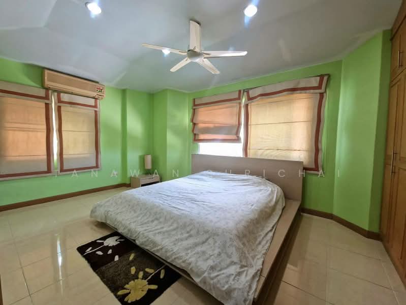Green Field Villas 1, Chon Buri (Pattaya), Soi Moobaan Green Field Villa, Bang Lamung, Bang Lamung (Pattaya), Chon Buri (Pattaya), 3 Bedrooms, 482 sqm, Single Detached House For Sale, by Tanawan Surichai, 500285957 - DDproperty.com