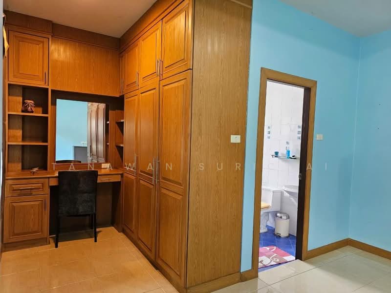 Green Field Villas 1, Chon Buri (Pattaya), Soi Moobaan Green Field Villa, Bang Lamung, Bang Lamung (Pattaya), Chon Buri (Pattaya), 3 Bedrooms, 482 sqm, Single Detached House For Sale, by Tanawan Surichai, 500285957 - DDproperty.com