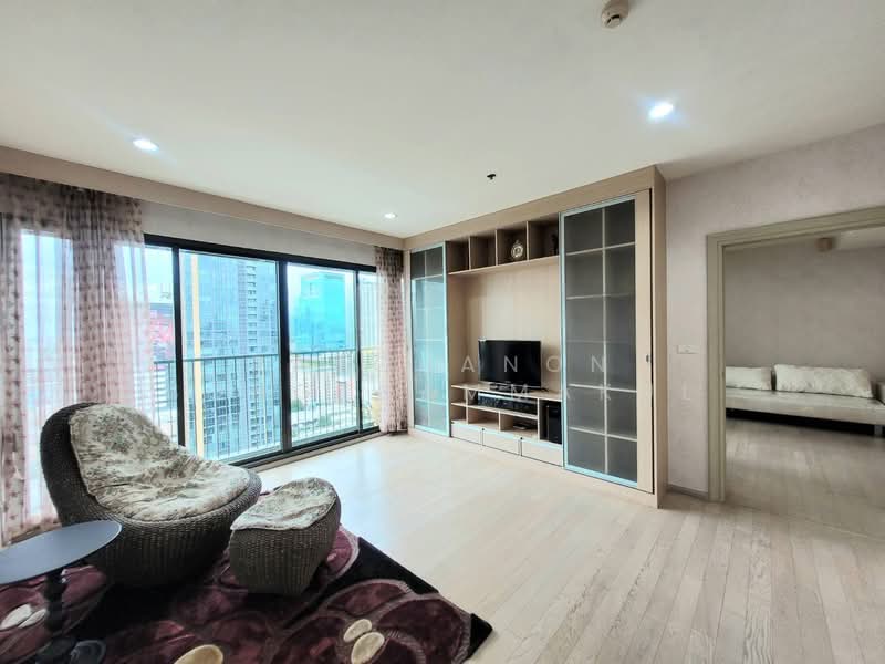 Noble Solo, Bangkok, 988 Thong Lo, Khlong Tan Nua, Watthana, Bangkok, 2 Bedrooms, 120 sqm, Condo For Rent, by Ratchanon Songthammakul, 500285962 - DDproperty.com
